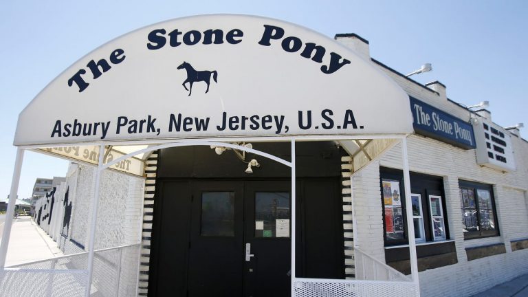 Stone Pony, Asbury Park NJ – 7800 Fahrenheit